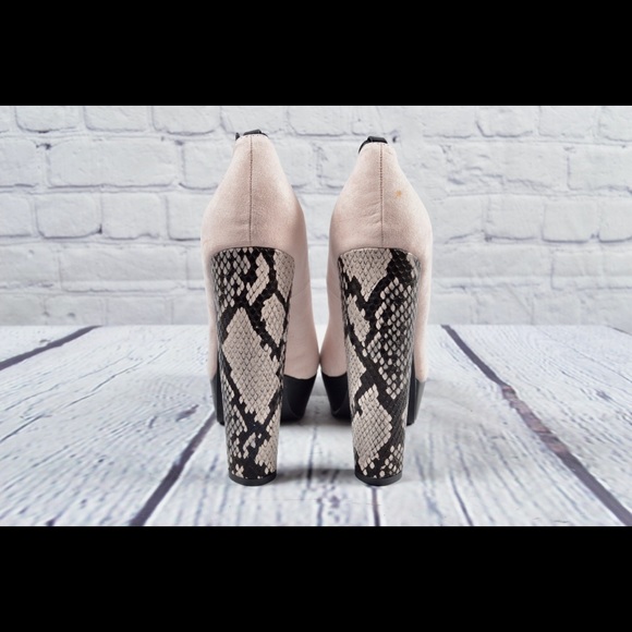 One Day Sale Kadence Suede Snake Skin Print Platform Pumps Size 8.5 - Picture 15 of 16